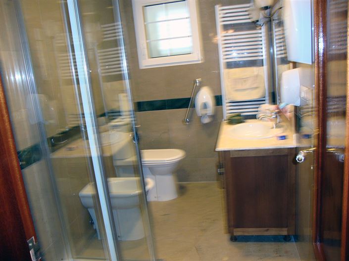 Image No.12-9 Bed Country House for sale