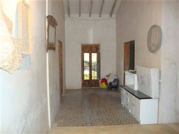 470massivepropertyonedgeofvillagecf83143