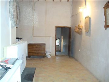 470massivepropertyonedgeofvillagecf83149