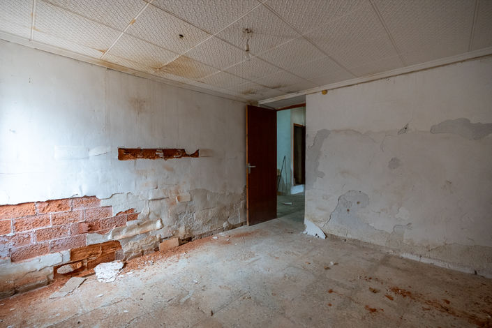 Image No.18-2 Bed Farmhouse for sale