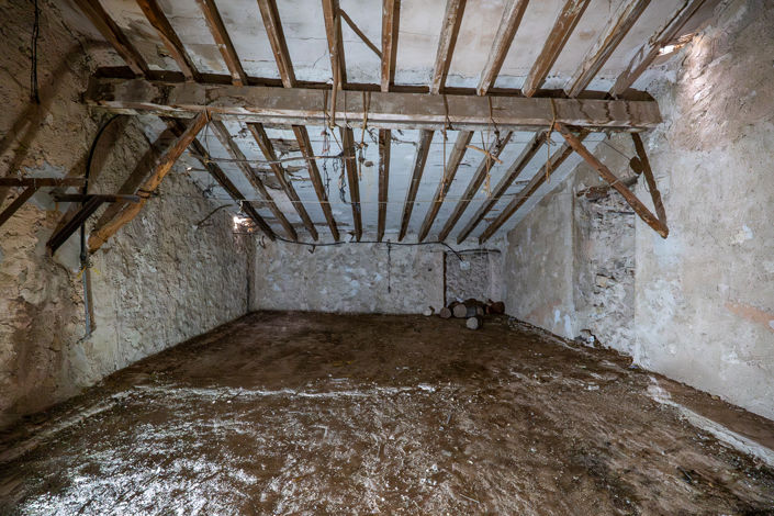 Image No.23-2 Bed Farmhouse for sale