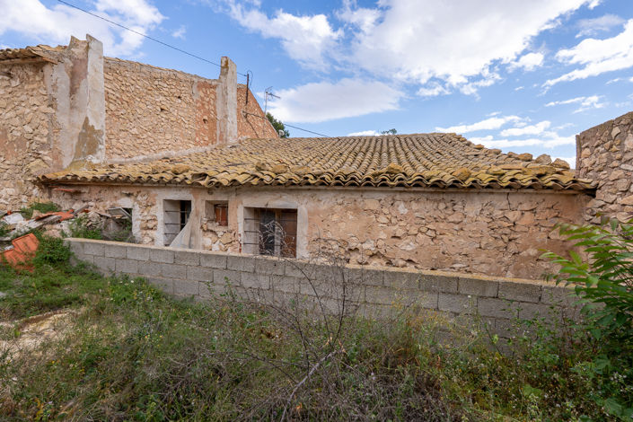 Image No.29-2 Bed Farmhouse for sale