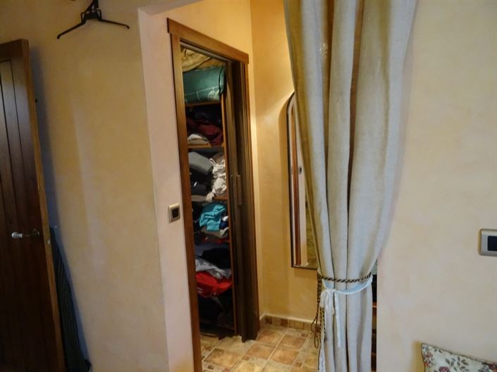 Image No.12-4 Bed Country House for sale