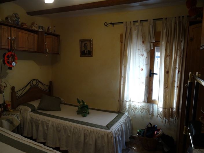 Image No.13-4 Bed Country House for sale