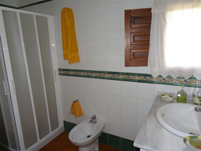 Image No.10-4 Bed Country House for sale