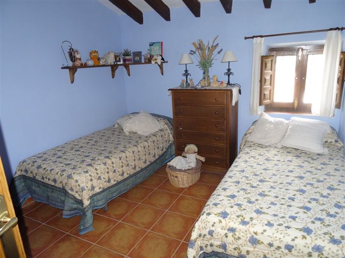 Image No.16-4 Bed Country House for sale