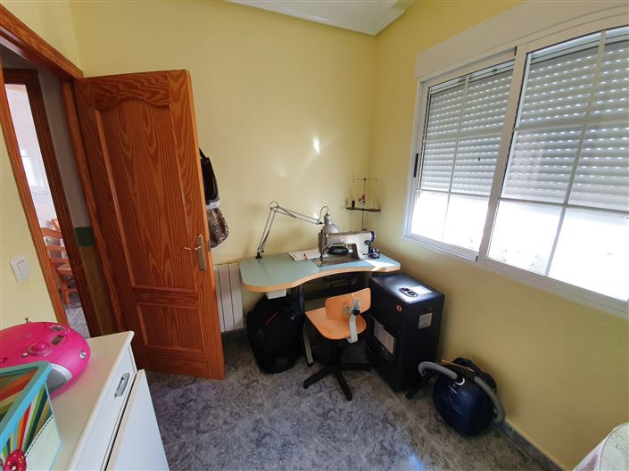 Image No.14-3 Bed Townhouse for sale