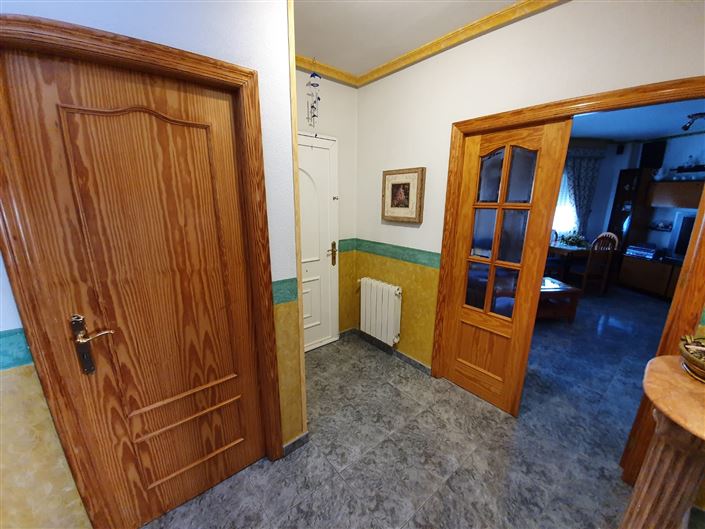 Image No.6-3 Bed Townhouse for sale