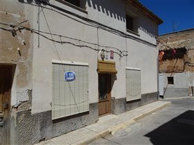 Image No.0-Maison de ville de 3 chambres à vendre à Pinoso