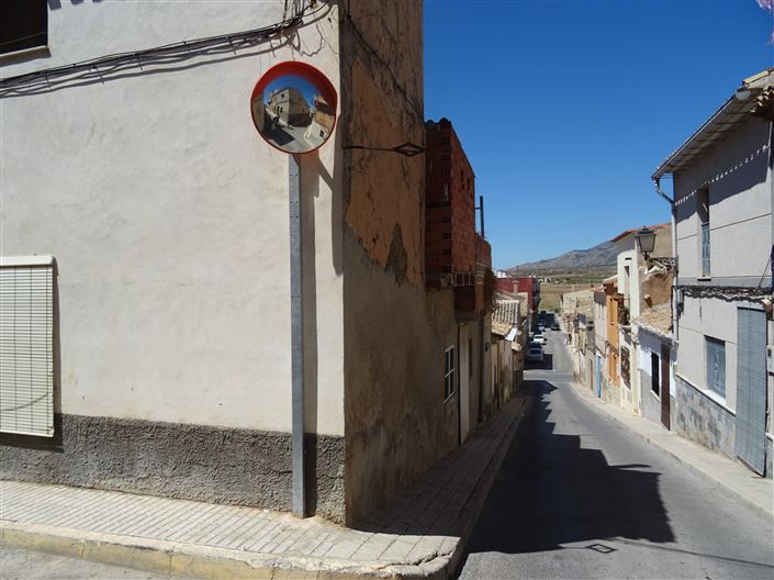 Image No.27-3 Bed Townhouse for sale