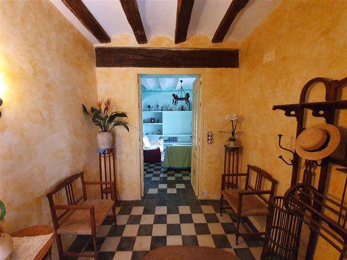 Image No.6-5 Bed Country House for sale