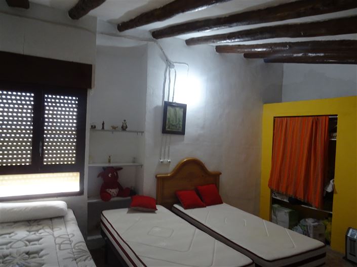 Image No.16-4 Bed Country House for sale