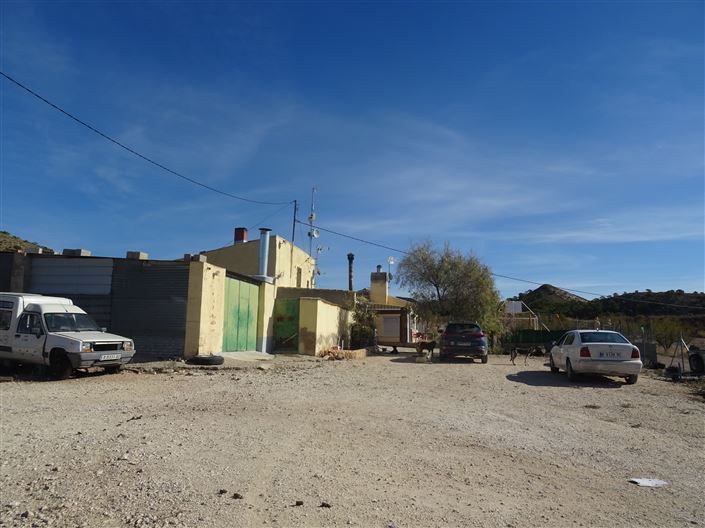 Image No.26-4 Bed Country House for sale