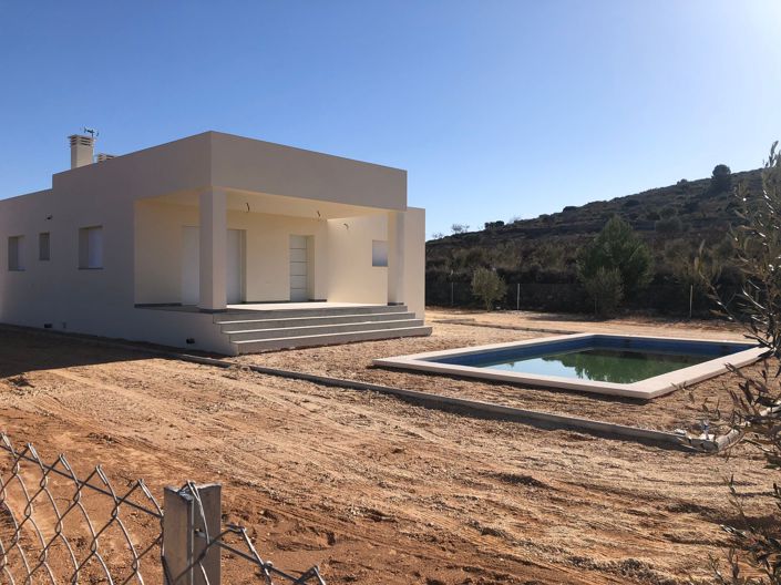 Image No.1-3 Bed Villa for sale