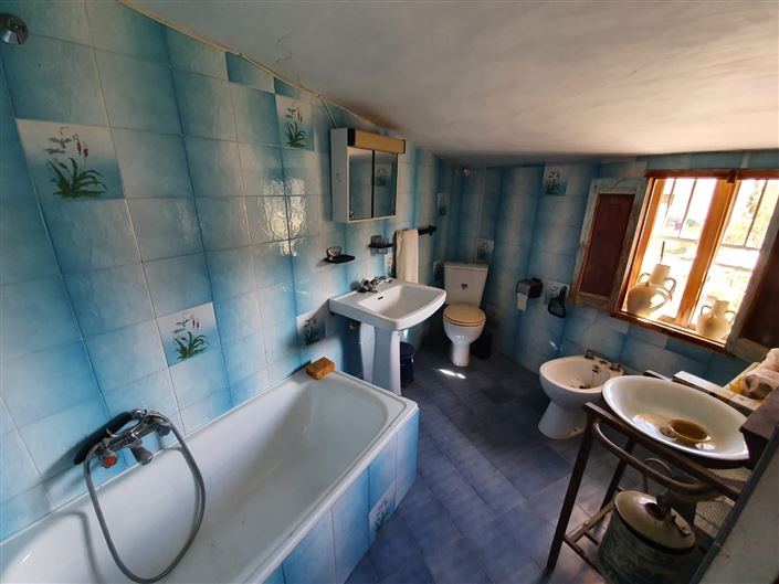 Image No.23-4 Bed Country House for sale