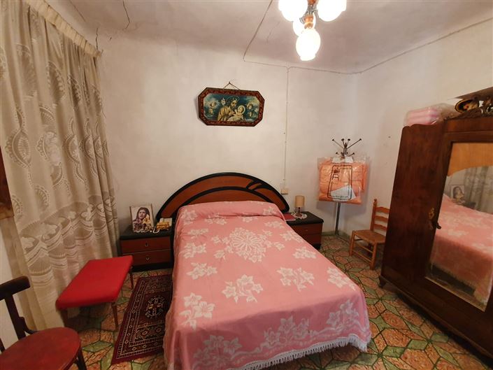 Image No.27-4 Bed Country House for sale