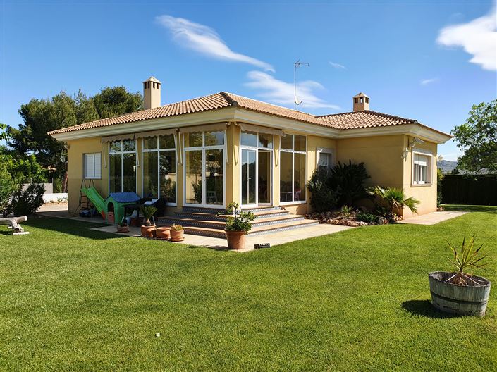 Image No.1-Villa de 4 chambres à vendre à Yecla