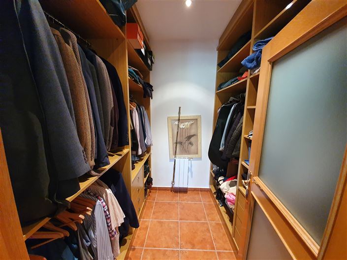 Image No.26-4 Bed Villa for sale