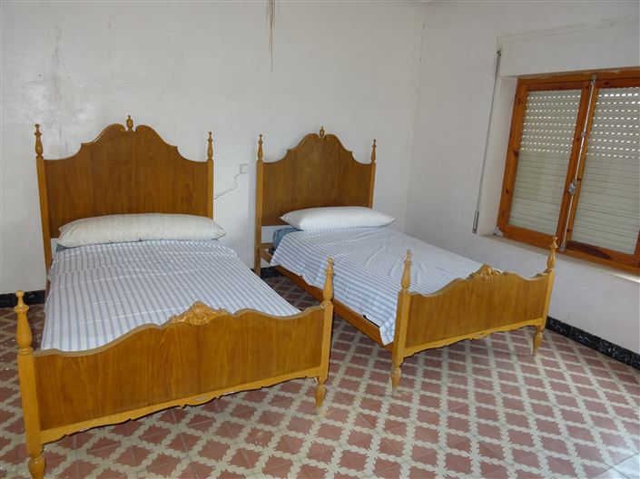 Image No.22-7 Bed Townhouse for sale