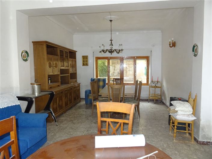 Image No.5-7 Bed Townhouse for sale