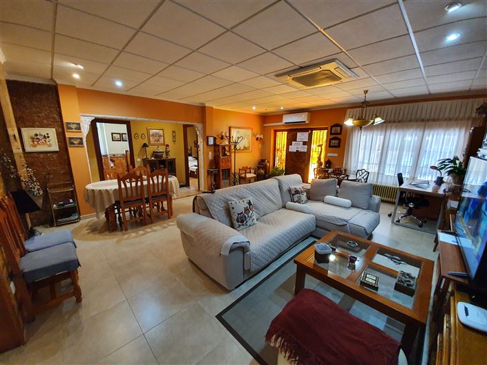 Image No.10-Maison de campagne de 10 chambres à vendre à Monóvar