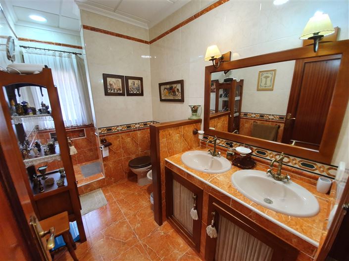 Image No.15-Maison de campagne de 10 chambres à vendre à Monóvar