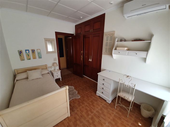 Image No.20-Maison de campagne de 10 chambres à vendre à Monóvar