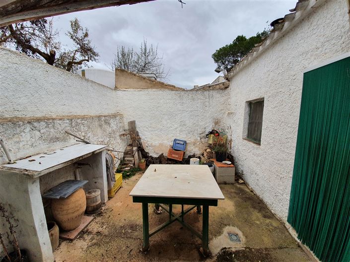 Image No.15-2 Bed Country House for sale