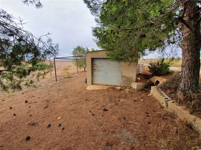 Image No.25-2 Bed Country House for sale