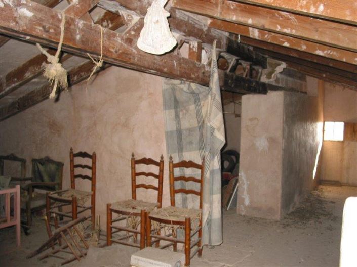 Image No.13-4 Bed Farmhouse for sale