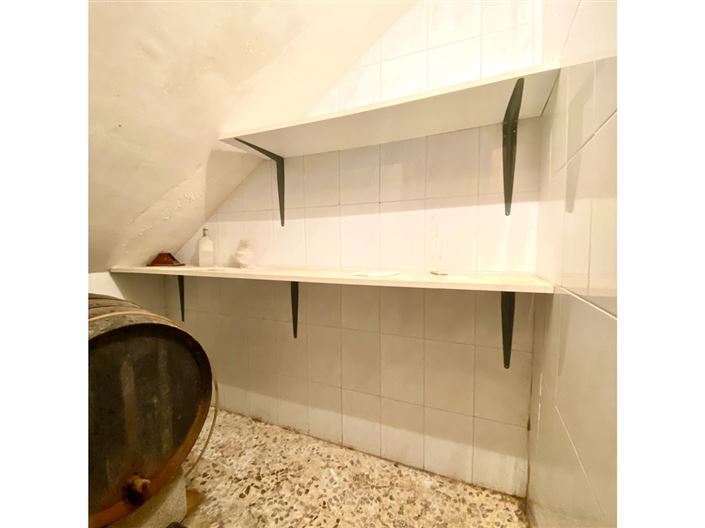 Image No.17-5 Bed Townhouse for sale