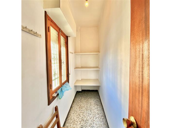 Image No.19-5 Bed Townhouse for sale