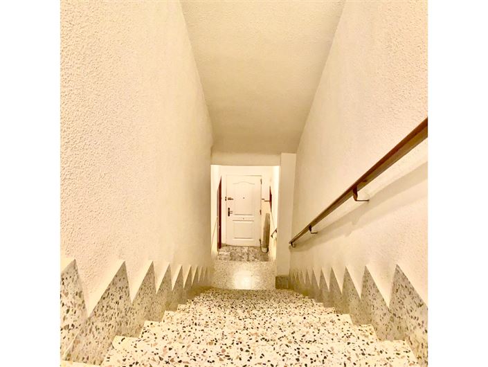 Image No.26-5 Bed Townhouse for sale