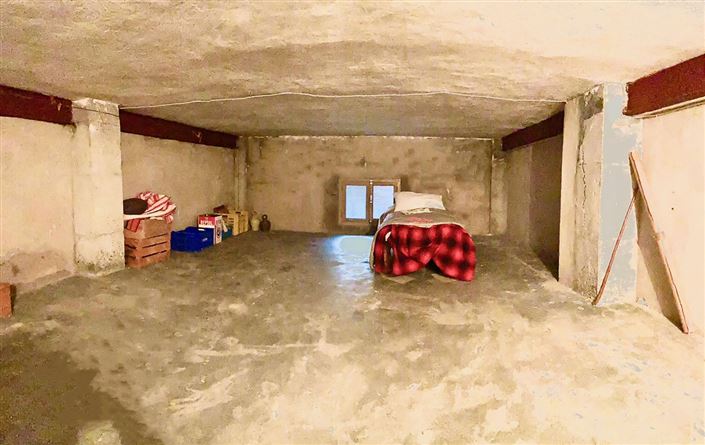 Image No.28-5 Bed Townhouse for sale