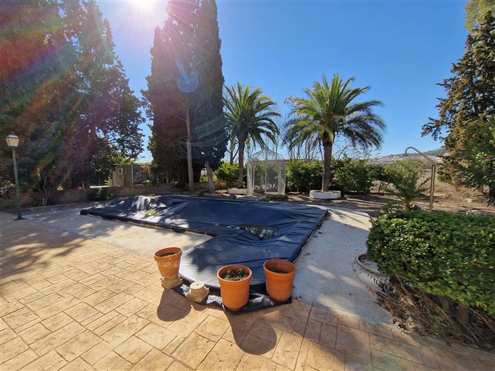 Image No.5-6 Bed Country House for sale