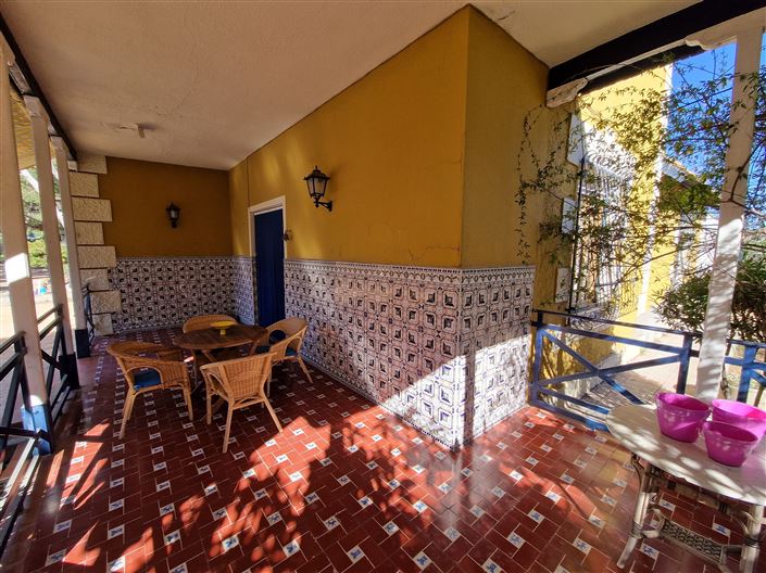 Image No.7-6 Bed Country House for sale