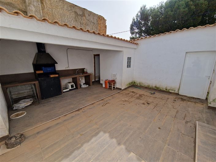 Image No.18-3 Bed Country House for sale