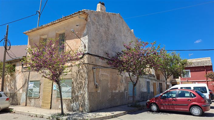 Image No.2-4 Bed Country House for sale