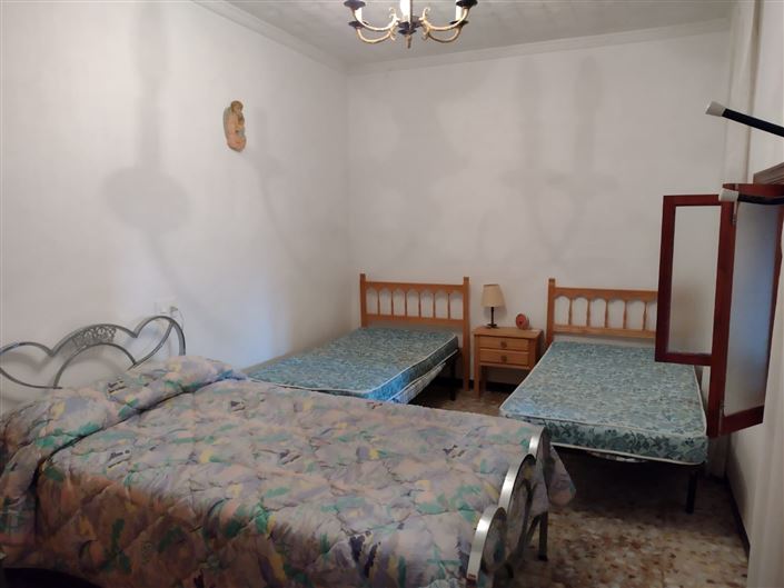 Image No.22-4 Bed Country House for sale