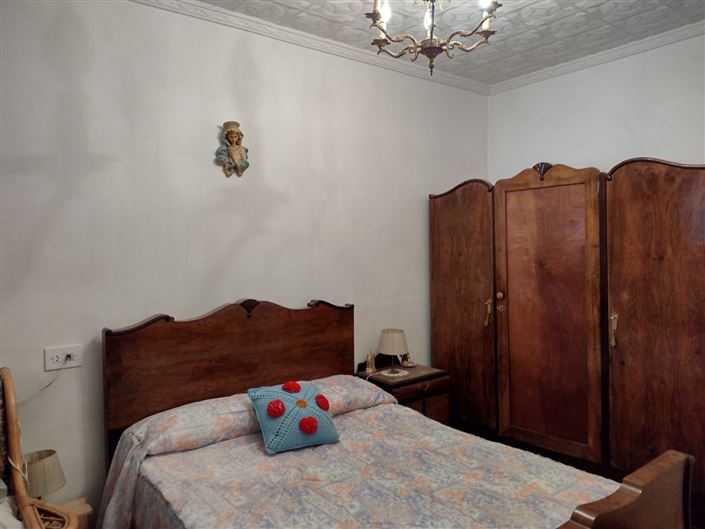 Image No.23-4 Bed Country House for sale