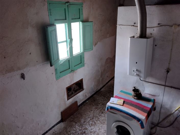 Image No.25-4 Bed Country House for sale