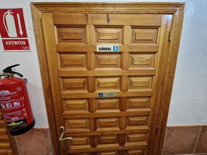 Image No.23-5 Bed Commercial for sale