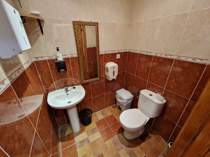 Image No.26-5 Bed Commercial for sale