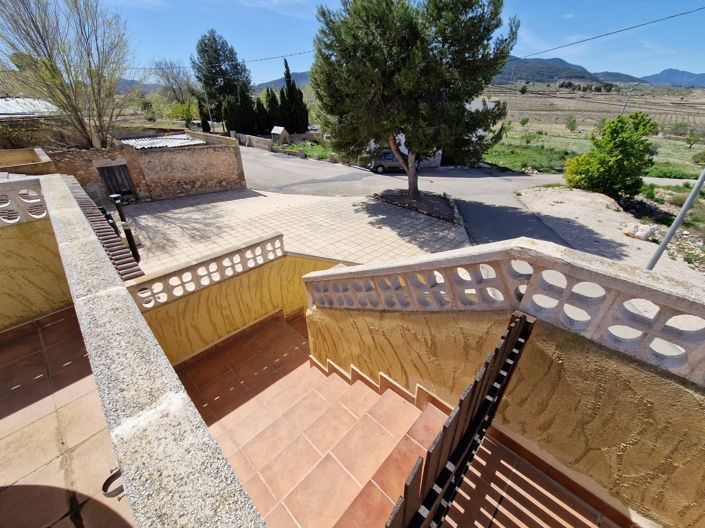 Image No.29-5 Bed Commercial for sale