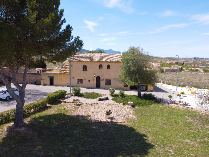 Image No.4-5 Bed Commercial for sale