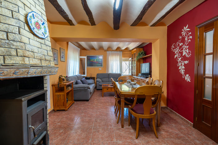 Image No.12-6 Bed Country House for sale