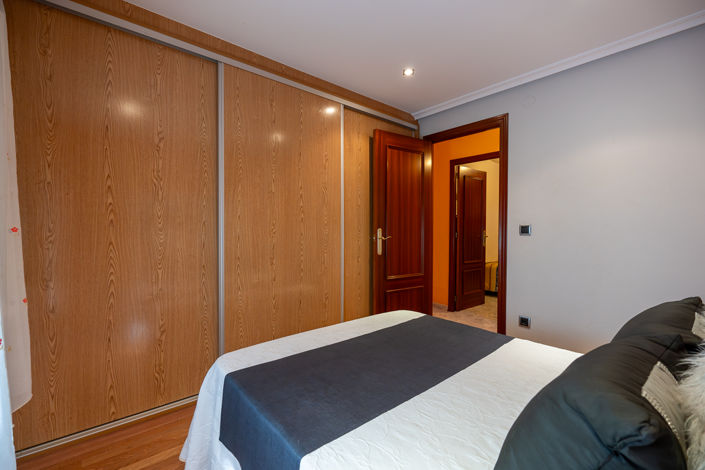 Image No.29-6 Bed Country House for sale