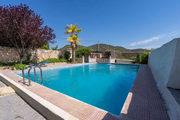 Image No.5-6 Bed Country House for sale