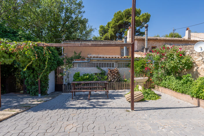 Image No.7-6 Bed Country House for sale