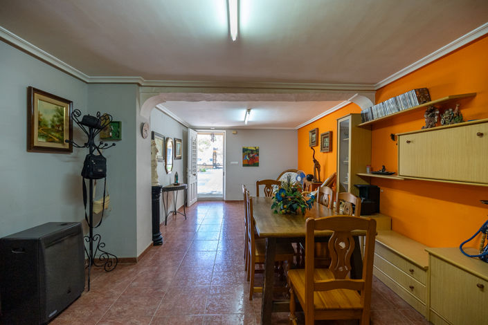 Image No.9-6 Bed Country House for sale